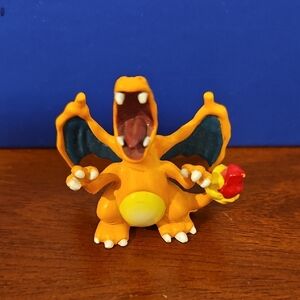 Vintage Pokemon CHARIZARD Mini Figure - TOMY - Nintendo CGTSJ